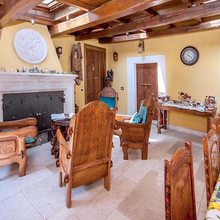 B&B Bone Novelle Dimora Storica Palazzo Zuzi LʼAquila Buitenkant foto