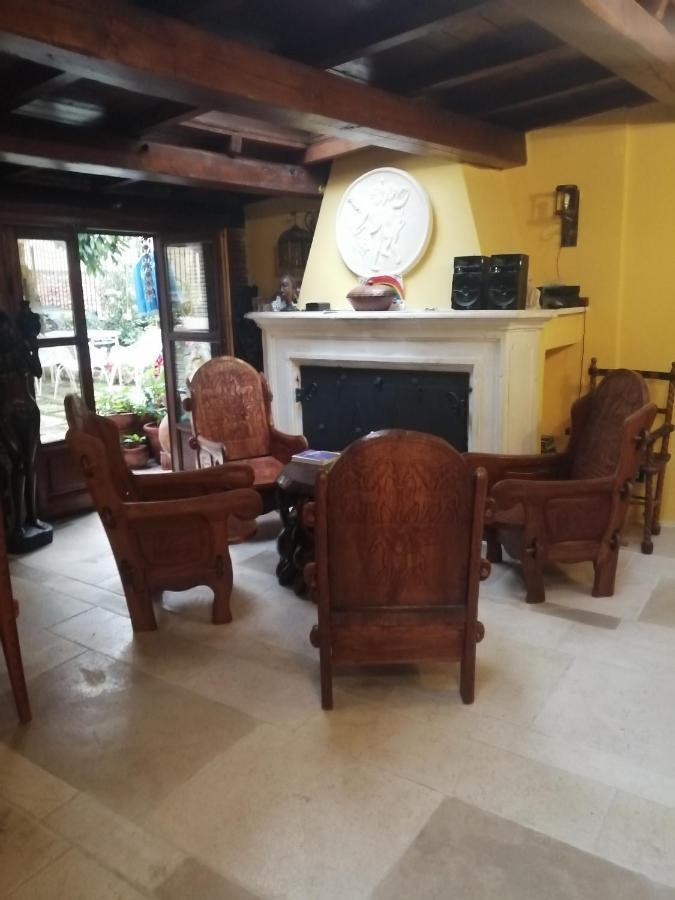 B&B Bone Novelle Dimora Storica Palazzo Zuzi LʼAquila Buitenkant foto