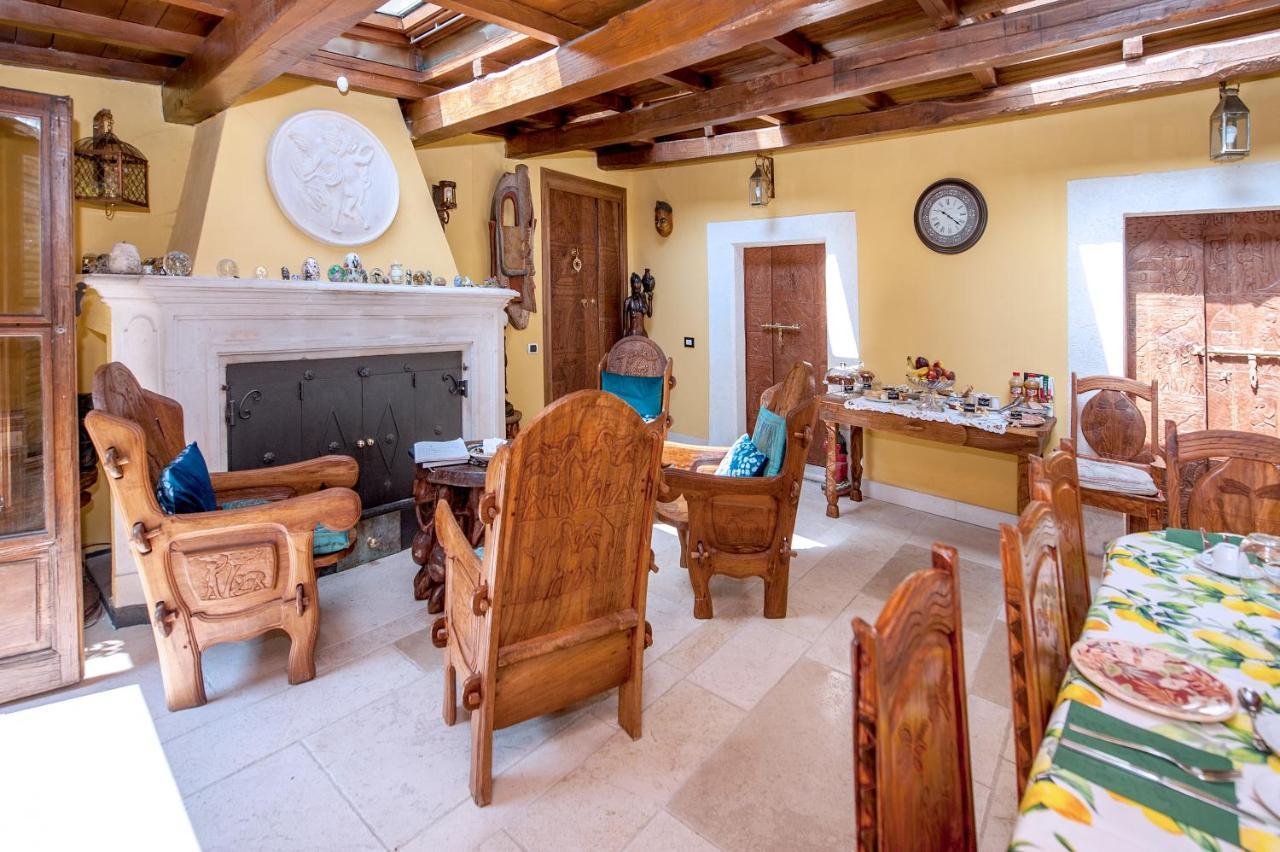 B&B Bone Novelle Dimora Storica Palazzo Zuzi LʼAquila Buitenkant foto