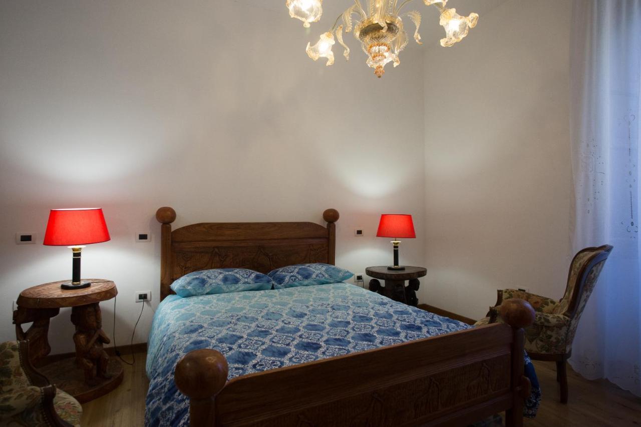 B&B Bone Novelle Dimora Storica Palazzo Zuzi LʼAquila Buitenkant foto