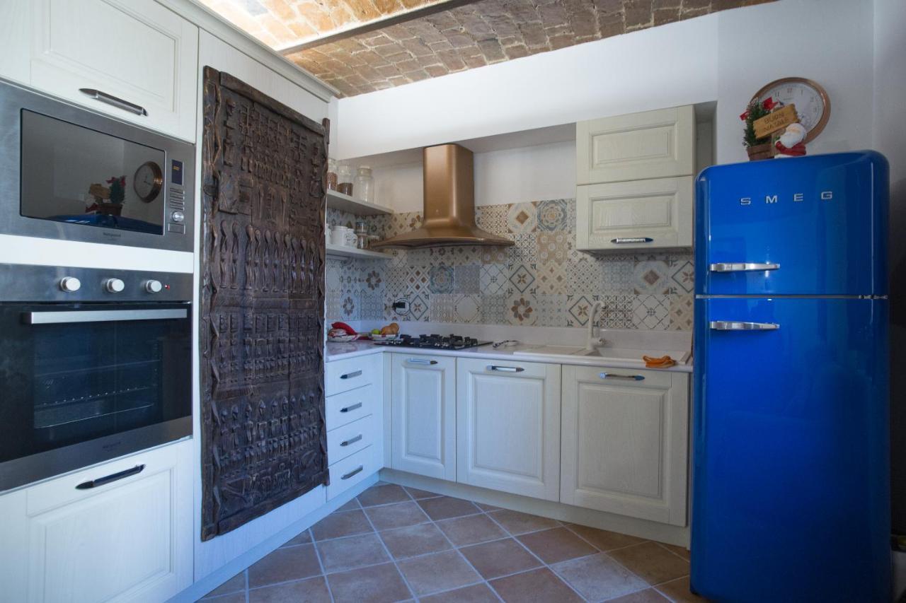 B&B Bone Novelle Dimora Storica Palazzo Zuzi LʼAquila Buitenkant foto