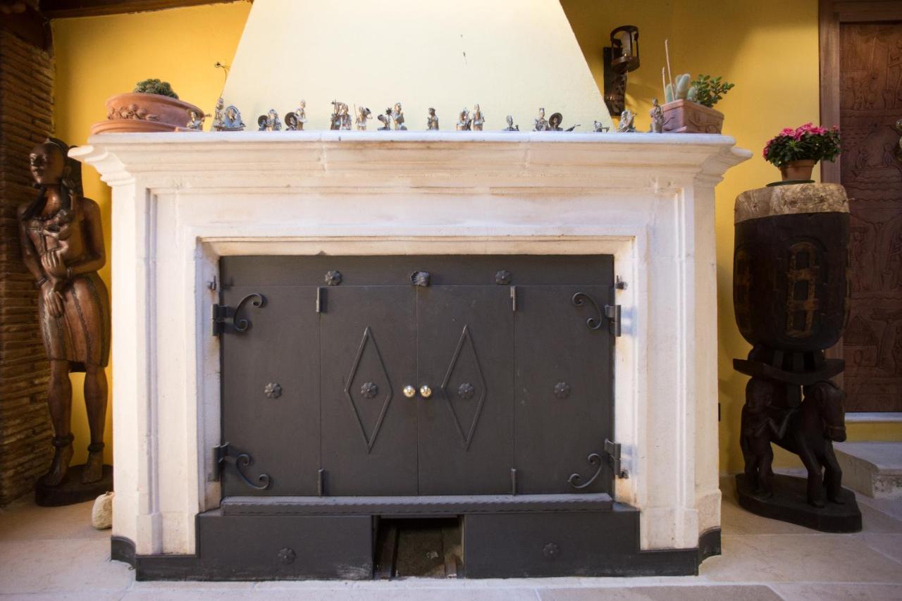 B&B Bone Novelle Dimora Storica Palazzo Zuzi LʼAquila Buitenkant foto